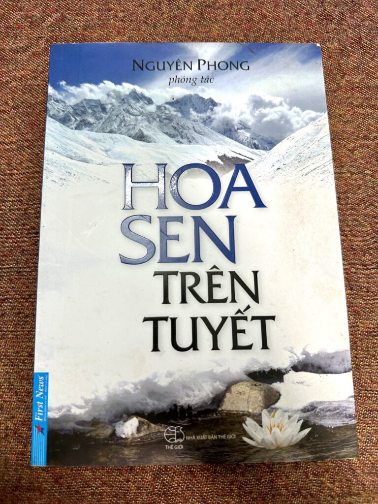 Hoa sen trên tuyết