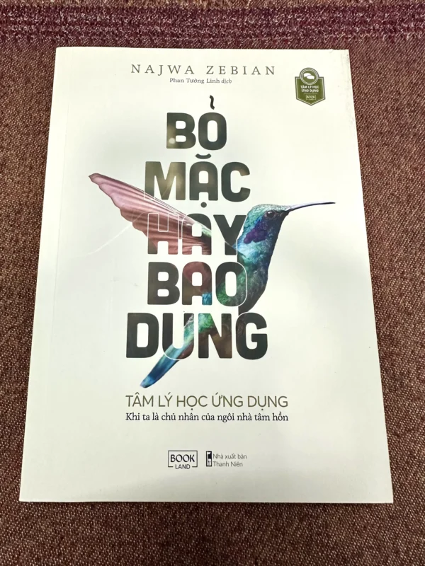 Bỏ Mặc Hay Bao Dung